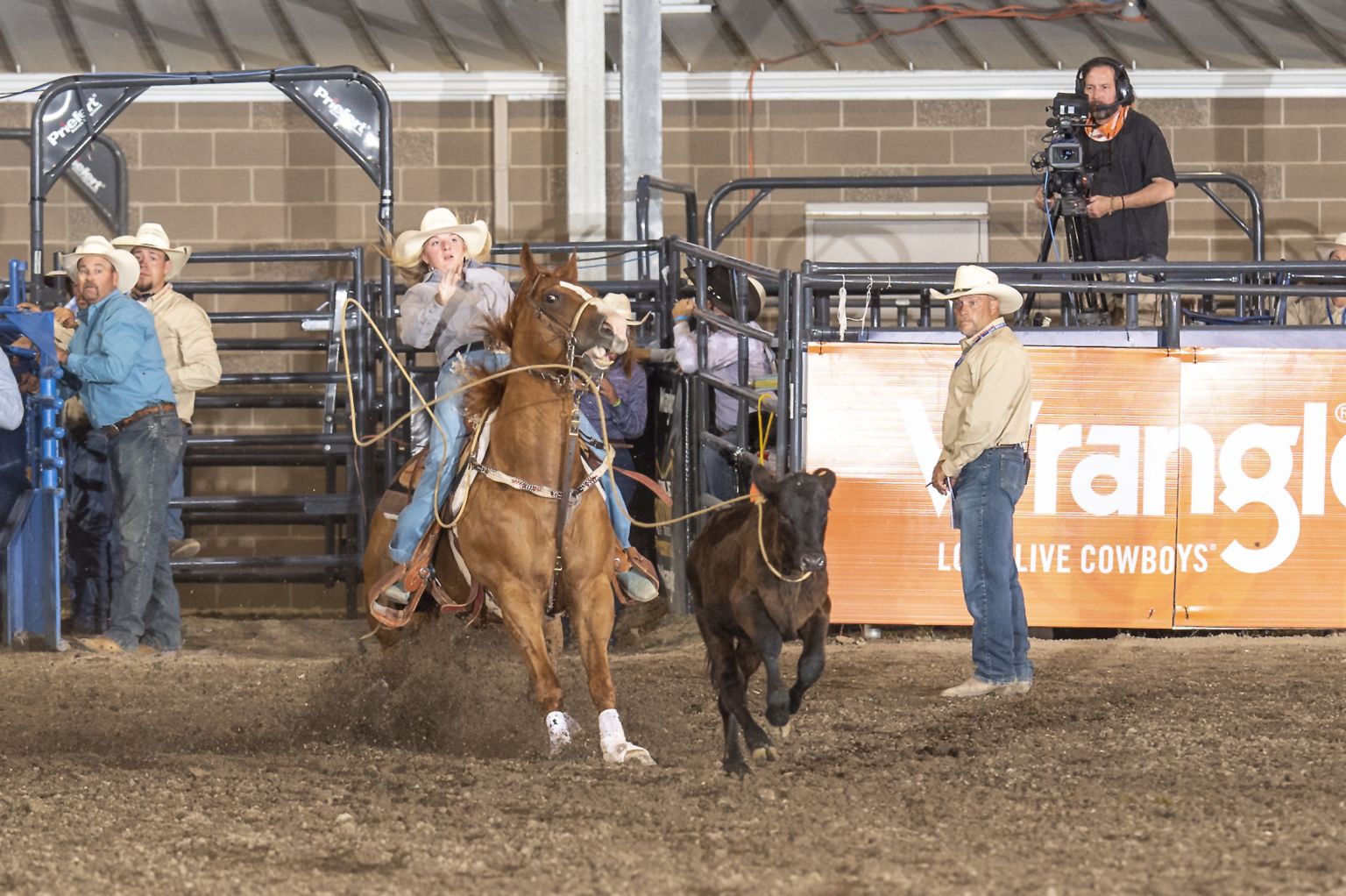 Teen Breakaway Roping Phenom Makes Gold Medal Round Cut At Days Of World Champions Rodeo