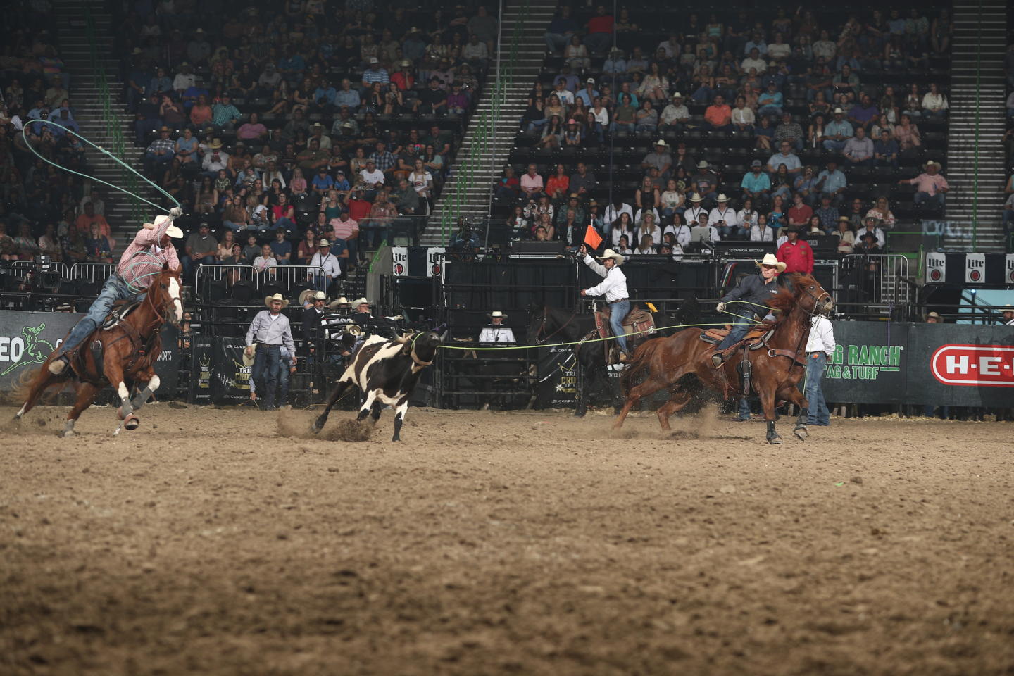 Collegiate Team Ropers Look to Continue their Triple Crown of Rodeo Hopes in North Carolina 